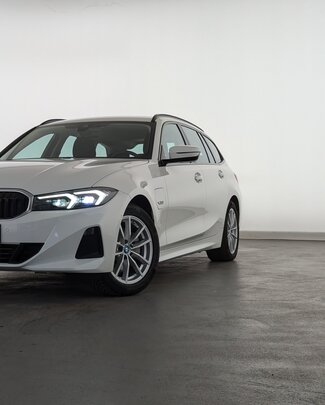 bmw-320